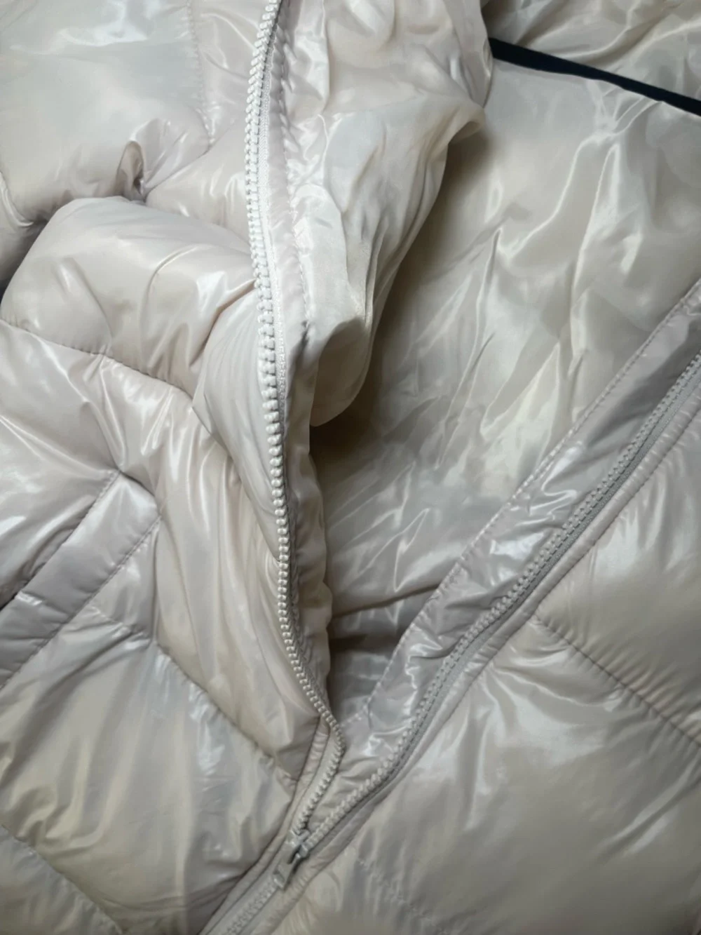 Old Navy Women’s Cream Colored Water-Resistant Quilted Puffer Jacket Size Large - Picture 11 of 13